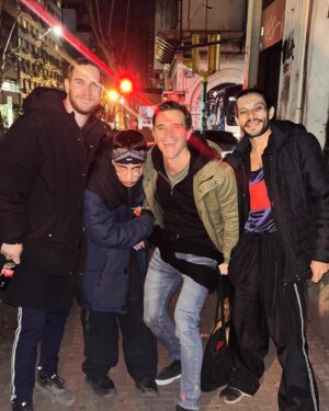 Juan Ignacio Cane Instagram - En Junio 2023 se estrenó “Barrabrava”, una serie que quiero mucho y disfruté aún más haciéndola…Ganamos Premio a la Mejor Serie en 2 ocasiones!! 
Dicen que si hay foto…hay video…
y si hay primera tiene que haber una segunda!! 
Y creo que va a ser una bomba!!! 
Yo que ustedes me suscribo ya! a @primevideolat 
No puedo adelantar mucho pero….
La pasamos muy bien….
Gracias a todos mis compañeros siempre, por la confianza, la paciencia y el amor que le ponen jornada a jornada….
Gracias Uruguay🇺🇾por cuidarnos, hospedarnos y permitir vivir de lo que nos apasiona!!
Gracias @cimarron_cine y equipo de @primevideolat por hacer esto posible!! 
Gracias🤗🤗🤗

1-Si viste la Primera…Adivinaste
2-Cuádruple de Luz
3-Si viste la Primera…Adivinaste
4-Mi primer desnudo, muy cuidado
5-Me crucé a la “Banda del Polaco” en la calle
6-Cande es vegetariana
7-Nos agarraron infraganti en una Parrillita🇺🇾
8-Domingo de Rambla
9-Fui Coiffeur a domicilio
10-El Padre de la criatura

Imposible elegir 10! 
#barrabrava