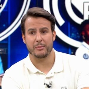 Juanfe Sanz Instagram - ¿Cómo veis City - R.Madrid? 🔵vs⚪️
Así lo analizamos en @elchiringuitotv 

1) La fortaleza mental del Madrid
2) La milongas del ‘Guardiolismo’

¿Vuestro resultado?

#champions #semifinal #semifinalchampionsleague #championsleague #city #manchestercityfc #realmadrid #real Madrid #tv #tvshow #rmadrid #cityvsrealmadrid #elchiringuitodemega #elchiringuito #soccer #fútbol