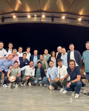 Juanfe Sanz Instagram - Experiencia inolvidable en Sevilla
Vivir desde el corazón de ‘La Cartuja’ la final de La Copa Del Rey es increíble.
@realmadrid VS @caosasuna ¿Quién ganará?

Siempre con @elchiringuitotv 

#copa #copadelrey #copadesumajestadelrey #lacopa #lacopamola #realmadrid #realmadridcf #osasuna #rmadrid #realmadridvsosasuna #final #elchiringuitodemega #lacopadelrey #soccer #futbol #tv #estadio #stadium #lacartuja #lacartujadesevilla #sevilla #sevillatieneuncolorespecial