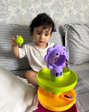 Juhi Godambe Instagram - 9 months of Aryan ❤️
You bring us so much joy! Proud parents ❤️🥹