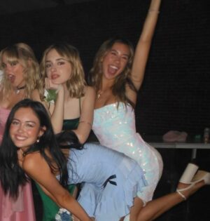 Julia Butters Instagram - go listen to McKenna’s new song LOSER!! 
and catch me in the music video with some really cool friends <333
Link in bio