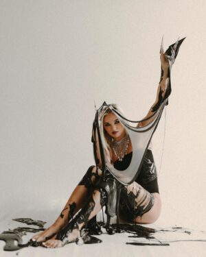 Julia Hart Instagram - Toxicity🖤
Just wanted to give Dani a big shout out for putting together the coolest photoshoot I’ve ever done. She is one of a kind.❤️ 
@theeditorialstyle 
@dear.salem