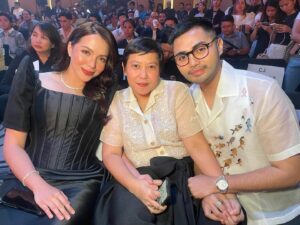 Julia Montes Instagram - July 7 2024 - isang pangyayari sa buhay ko na sobra kong naramdaman na grabe tlga ang blessing ni LORD

Before doing #FiveBreakupsAndARomance ang dami kong tanong sa sarili ko “ kaya ko ba?” “Bakit ako?” Dahil maraming pagkakataon na ako mismo nagtatanong sa kakayanan ko. 

Pero nakilala ko ang aming director na si Direk @ayrin , tinuruan nya akong pahalagahan ang sarili at paniwalaang kaya ko ang mga bagay bagay. Unang pagkakataon ko yata sa mga nagawa kong pelikula na excite akong ipakita sa mga kaibigan ko ang pelikula dahil proud ako sa proyekto at masaya ako sa pagkabukas ko bilang actor sa pelikulang kasama ang aking mahal na kaibigang si @aldenrichards02. 

 I will never have the chance na makatanggap ng Best Actress if not with my Best Actor kong si Lance. ❤️ PAR, salamat sa suporta at pagpapalakas ng loob ko sa pelikula natin. 

Cornerstone Studios , Myriad and GMA Films salamat sa pagtaya sa mga panahong bumabalik pa lamang ang pelikula. Thank you din sa masisipag na staff and crew na sobrang minahal ko. Naging madali ang lahat dahil sa mga katrabahong naging kaibigan ko. 

To my tito @visionerickson salamat sa paniniwalang kaya kong ganapan si Justine. 

Salamat kay Kuya @macmerla sa support sa lahat ng pagkakataon mahal kita at sa aking pinakamamahal na Momsky @takasqueen na laging nasa tabi ko , i will never be able to finish this film without my Momsky i love you ! Thank you po po Tita @malousantos03 sa inyong wisdom, expertise at pagmamahal. 

Thank you SPEED And THE EDDY’s AWARD for this recognition. Sobra pong nakakataba ng puso.

Maraming maraming Salamat po sa lahat ng nakapanuod at naappreciate ang aming pelikula. Para po sa inyo ang recognition na ito! Sana po patuloy natin supportahan ang pelikulang Pilipino !