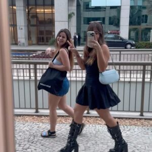 Juliana Velásquez Instagram - Ay, Brasil 🇧🇷 

Tú y tu manía de quererme enamorar 🥹❤️‍🔥🦋💘⛰️