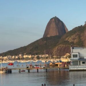 Juliana Velásquez Instagram - Ay, Brasil 🇧🇷 

Tú y tu manía de quererme enamorar 🥹❤️‍🔥🦋💘⛰️