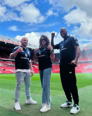 Julianna Peña Instagram - ⚽️🥅⚽️🥅⚽️🥅Got the opportunity to tour the iconic and historic @manchesterunited! One thing I loved is the fans actually watch the game because there are no jumbo screens at all! They said if you want to watch screens, stay home!! I loved that! A tour I will never forget! Thank you for the warm hospitality for my girl and I @manchesterunited ! #ggmu #manchester #manchesterunited #football #becks #ronaldo #peñapower ⚽️ 🥅⚽️🥅⚽️🥅