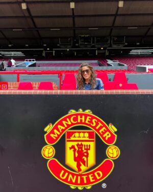 Julianna Peña Instagram - ⚽️🥅⚽️🥅⚽️🥅Got the opportunity to tour the iconic and historic @manchesterunited! One thing I loved is the fans actually watch the game because there are no jumbo screens at all! They said if you want to watch screens, stay home!! I loved that! A tour I will never forget! Thank you for the warm hospitality for my girl and I @manchesterunited ! #ggmu #manchester #manchesterunited #football #becks #ronaldo #peñapower ⚽️ 🥅⚽️🥅⚽️🥅