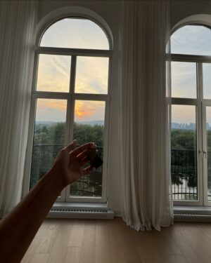 Julie-Anne Ho Instagram - Mon plus beau cadeau d’anniv, i just bought my dream home 🥹 #newbeginnings