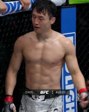 Jung Chan-sung Instagram - ‘The Korean Superboy’ Doo Ho Choi got the finish and then celebrated with ‘The Korean Zombie’ 💥