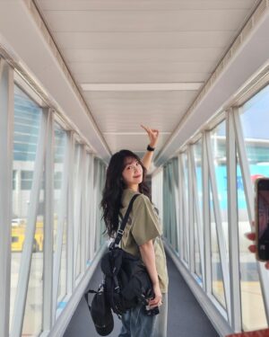Jung Eun-ji Instagram - 오늘은다같이🛫🫶🏻
