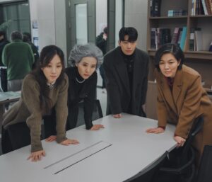 Jung Ryeo-won Instagram - .
졸업
끝까지 사랑해주시고 응원해주셔서 감사합니다.
작년 겨울은 제게 참 따뜻했지요.
보신분들께도 그 마음이 고스란히 전달되었기를 바래봅니다.
🎓