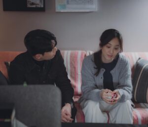 Jung Ryeo-won Instagram - .
졸업
끝까지 사랑해주시고 응원해주셔서 감사합니다.
작년 겨울은 제게 참 따뜻했지요.
보신분들께도 그 마음이 고스란히 전달되었기를 바래봅니다.
🎓