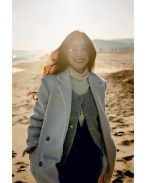 Jung Ryeo-won Instagram - .
오늘도 어김없이 
#졸업
사랑해주실거죠🥹