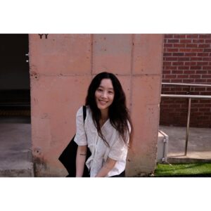 Jung Ryeo-won Instagram - .
수국 in 성수❤️
.
#루에브르
#광고