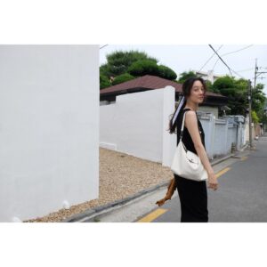 Jung Ryeo-won Instagram - .
the other day in 연희동🌹🌺🌸
.
with @longchamp 
.
#광고 #롱샴 #롱샴엑스트라 #LePliageXtra