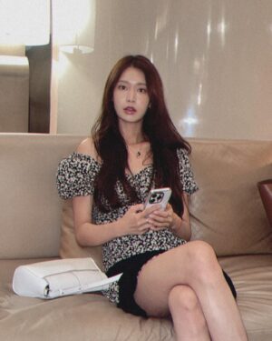 Jung Yoo-jin Instagram - 🌃🌙