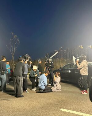Jung Yoo-min Instagram - 벅차도록 따뜻했던 사랑과 응원을 주셔서 감사했습니다. 완벽한 우리 팀. 그리고 시청자 여러분 모두. 함께 한 시간에 너무도 행복했어요 -) 도국 이주처럼, 모두 기쁨으로 가득하시길-  건강한 모습으로 또 만나요!
굿바이 완결정! 안녕 한이주!