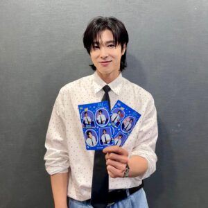 Jung Yun-ho Instagram - 엠카운트다운 스무살 생일축하한드아 🥳