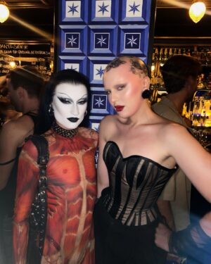 Juriji Der Klee Instagram - Last night at @jeanpaulgaultier & @icon_elpais 
💙🏳️‍🌈Pride party 🤍🏳️‍⚧️