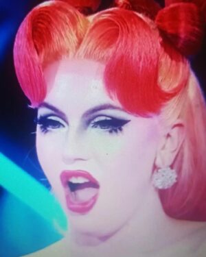 Juriji Der Klee Instagram - Last night on @dragracebelgique as a guest judge for #snatchgame on @wowpresentsplus @tipikrtbf 🇧🇪🍟 alongside  @plasticbertrandofficial 👯‍♀️ @ritabagaz 💋 Thank you for having me 💋

Pictures by @ferran.sanchez.photo
Styling @it_spain
Wig@wigtsublu
Makeup using @krashkosmetics

#jurijiderklee #juriji #dragrace #dragracebelgique
#snatchgame #guest #guestjudge #belgium
#belgique
