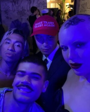 Juriji Der Klee Instagram - Last night at @jeanpaulgaultier & @icon_elpais 
💙🏳️‍🌈Pride party 🤍🏳️‍⚧️