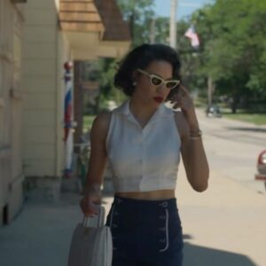 Jurnee Smollett Instagram - Letitia F*cking Lewis, y’all. Choose your fighter. (And before y’all start getting too excited, I’m not hinting at anything!!)

“Lovecraft Country” burst onto the scene 4 years ago today and Leti was born. This fierce, fearless, and unapologetically bold character forced me to dig deeper and connect to my inner strength and resilience. From battling monsters to fighting for justice, Leti showed me what it means to be a true warrior. Forever grateful to @mishatrillxxl for giving me the opportunity to have brought her to life and to the fans who keep her spirit alive. Here are some of my favorite moments and some extra BTS to commemorate 🖤✨ #LovecraftCountry #LetiLewis #CinemaFriday

📷 @eli_joshua / HBO