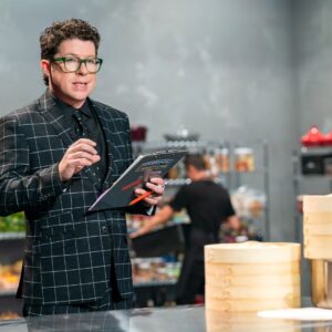 Justin Warner Instagram - They snapped this photo the second I lisped through SsSTEAMER but I looked good doing it. More TOC in less than a week. Who's ready? @foodnetwork @guyfieri