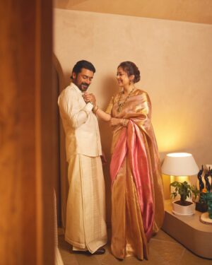 Jyothika Instagram - Ondra Renda Asaigal ….Ellam Sollave Or Nal
Podhuma❤️

Stylist: @poornima.designs 
Makeup: @shiprasinghacharya 
Hair: @hairbyarshiya 
Photography: @nupuragarwal__