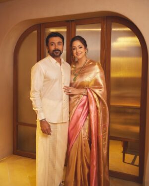 Jyothika Instagram - Ondra Renda Asaigal ….Ellam Sollave Or Nal
Podhuma❤️

Stylist: @poornima.designs 
Makeup: @shiprasinghacharya 
Hair: @hairbyarshiya 
Photography: @nupuragarwal__