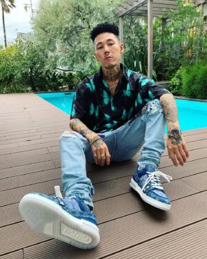 KOWICHI Instagram - r e f r e s h 🦋