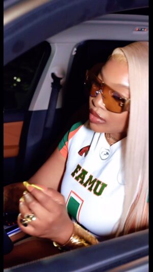 KaMillion Instagram - Byke Ahside 🐍 Bday vibez

Shot by @thaiteafilmedthat