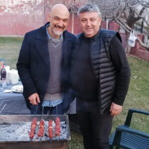 Kaan Çakır Instagram - Ocakbasi icin ilk denemeler. Basimizda hocamiz @nurullahsaglam27 ilk 11 i beliiyiruz yakinda Bitez de. #kebab #gaziantep