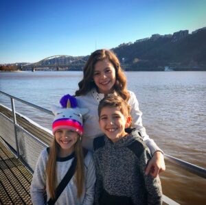 Kadan Rockett Instagram - Onboard the USS Requin submarine with @angiegreen & @brooklynrockett in between tour shows having some fun! #KidMagician #AGT #GoldenBuzzer #Submarine #Submariner #USNavy #Navy #friendstime #agtfam #AgtFamily #CarnegieScienceCenter @carnegiescictr #Pittsburgh #PittsburghPA #Pennsylvania #PittsburghPennsylvania #FunWithFriends