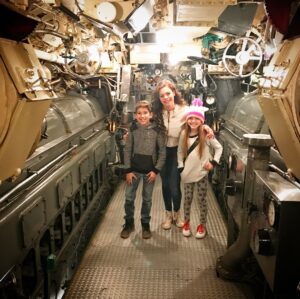 Kadan Rockett Instagram - Onboard the USS Requin submarine with @angiegreen & @brooklynrockett in between tour shows having some fun! #KidMagician #AGT #GoldenBuzzer #Submarine #Submariner #USNavy #Navy #friendstime #agtfam #AgtFamily #CarnegieScienceCenter @carnegiescictr #Pittsburgh #PittsburghPA #Pennsylvania #PittsburghPennsylvania #FunWithFriends