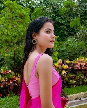 Kajal Sharma Instagram - 🍃🌧️💕