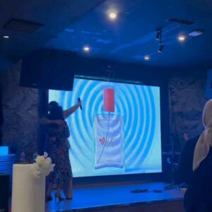 Kalina Ocktaranny Instagram - Terima kasih July..
Sesuatu yg baru dimulai dibulan ini.. @love.k.parfum
Selamat datang Agustus.. 
Semoga kerja keras dibulan2 kemarin akan berbuah manis kedepannya..
Aamiin 🤲🏻

❤️K