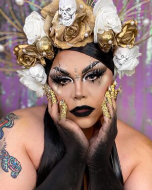 Kalorie Karbdashian-Williams Instagram - There was supposed to be a new episode of keeping up with drag race, but it’s been blocked. Gunna find out why. 
But enjoy this instead 😈🥵👅💕

Foundation- @maybelline 
Eyes- @morphebrushes 
Lashes - @cammynguyenllc 
Lips- @kvdveganbeauty 
Eyeliner- @inglot_cosmetics 
Brows @anastasiabeverlyhills  x @nyxcosmetics 
Nails @devynejewelry 

#youtube #influencerstyle #reactionvideo #reaction #drag #dragqueens #dragrace #rpdr13 #makeup #makeuplook #instagay #instaglam #plussize #plussizediva #bodypositive #fentybeauty #maybelline #kvdbeauty #morphe #morphebabe