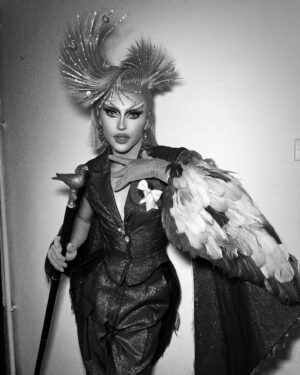 Kam Hugh Instagram - 🐦OLYMPIC PIGEON🐦
——
I had the wonderful honor to open the Olympic Games 2024 dressed with my iconic pigeon look, remastered for the occasion!
——
Special thanks to @daphneburki for including in this historic project, and to @jeanbaptiste.santens for this incredible wig creation 💗 and of course @aymerick.zana for the iconic Pigeon suit 🐦💫 love you all
——
#olympic #olympicgames #paris #parisolympics2024 #drag #dragqueen