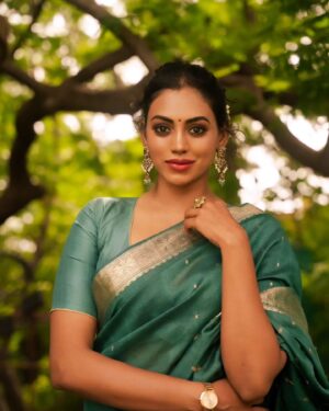 Kamakshi Bhaskarla Instagram - ✨✨✨✨✨
. 
. 
. 
. 
. 
. 
. 
. 
💄and 💇 - @shireesha_a_dream_of_makeup 
Styling- @bymahi_ 
Jewellery - @tritiyaa.jewellery 
Photographer - @azhar.kazi100
. 
. 
. 
. 
. 
. 
#KamakshiBhaskarla  #Polimera2 #indian #beauty #international #actress #model #obb #ombhimbush #missindia #missworld  #polimera3  #laila #malyalam #nazriyanazim