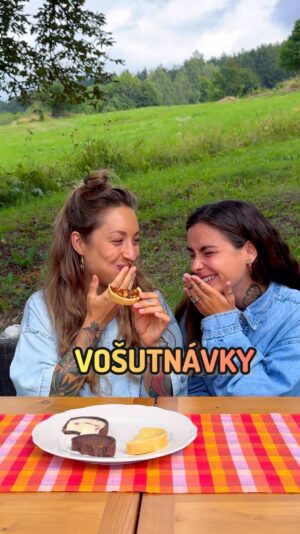Kamila Rundusová Instagram - První VOŠUTNÁVKY! Zahájili jsme to tartaletkama z @rohlik.cz 🥐

Která u nás zabodovala nejvíc?😋

ft. @adelabellini

Děkujeme @evinator a jejímu Kevinovi za inspiraci k názvu #vošutnej ❤️‍🔥
