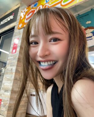 Kanami Takasaki Instagram - 🍧🩵