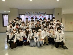 Kanata Hosoda Instagram - ***
桃山学院大学
「桃山祭」トークショー
有難うございました！

タオルを持参して参戦した今回ですが、出番はなかったです…なんでだろ。
そしてそして
桃山祭の実行委員会は男性の割合が高くて、珍しい！と思いながらも、過去の学生生活の中では男子といることの方が好きだった僕は、謎の安心感が😂

来てくださった皆様、実行委員会の皆様
本当に有難うございました！！

昨日のお衣装。
もちろん色では青が好きなのは変わりないのだけれど、こういった色合いは落ち着くことができるので、嬉しい