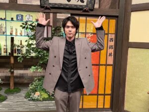 Kanata Hosoda Instagram - ***
本日22:00〜
NHK Eテレにて
『先人たちの底力 知恵泉 出張スペシャル 徳川軍 最強の秘密』
が放送されます！

徳川家臣団に関して、もっと詳しくなれると思うので、『どうする家康』に深くのめり込むためにも観ていただけたら嬉しいです。
こちら以前、豊田市で行った同イベントがテレビ放送されるので、見に来れなかった方々は是非🙇‍♂️

写真は李光人君と。
4.5年ぶり？くらいの再会✨
貴重な同い年の役者さんで、現場でも仲良くさせて貰ってます✌️