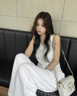 Kang Hye-won Instagram - ☕