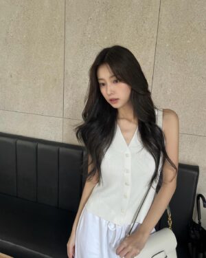 Kang Hye-won Instagram - ☕