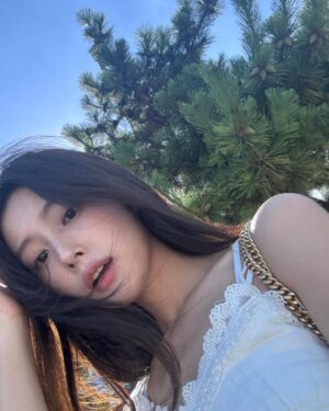 Kang Hye-won Instagram - 🫧🩵🫧