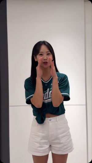 Kang Hye-yeon Instagram - -
오늘의 시구자⚾️
가수 강혜연 님의 시구 소감 한마디✨

*영상 내 볼륨 오류로 재업로드된 점 양해 부탁드립니다.

#SSGLANDERS #SSG랜더스