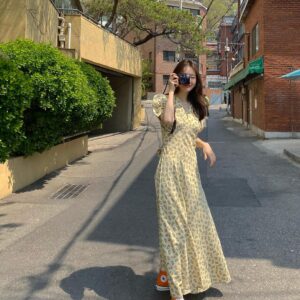 Kang Min-kyung Instagram - 관객은 없지만, 진짜 공연은 아니지만 그래도 오랜만에 야외에서 노래하는 거 정말 정말 좋았다 날씨까지 웬 떡이야 진짜