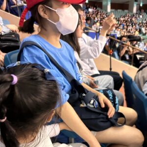 Kang So-ra Instagram - 2024/06/08  배구 국가대표 은퇴식 
영원한 캡틴, 연경선수와 
황연주, 한송이, 김사니, 이숙자, 김수지, 김연경, 한유미, 이효희, 임효숙, 김해란, 양효진 선수
모두 모두 자랑스럽고 수고하셨습니다!