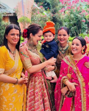 Kangana Ranaut Instagram - Weddings are such a lovely time for entire family… Dear Seema welcome to Ranaut family, we are very fortunate to have you, congratulations to Varun and Seema ♥️